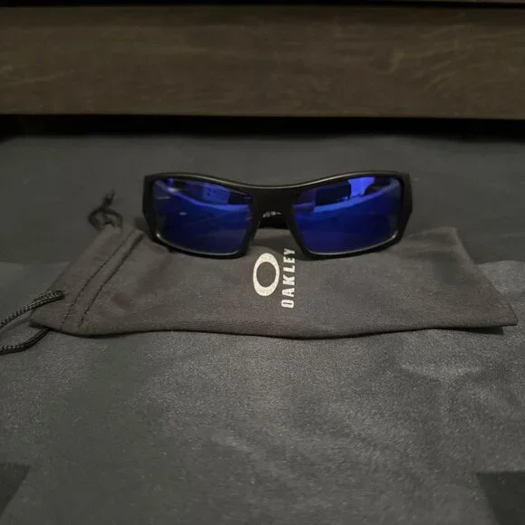 Oakley Gascan Mens Sunglasses 9014 Blue Reflective Lenses - Picture 2 of 9